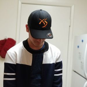 Meet your Posher, Carlos ernesto